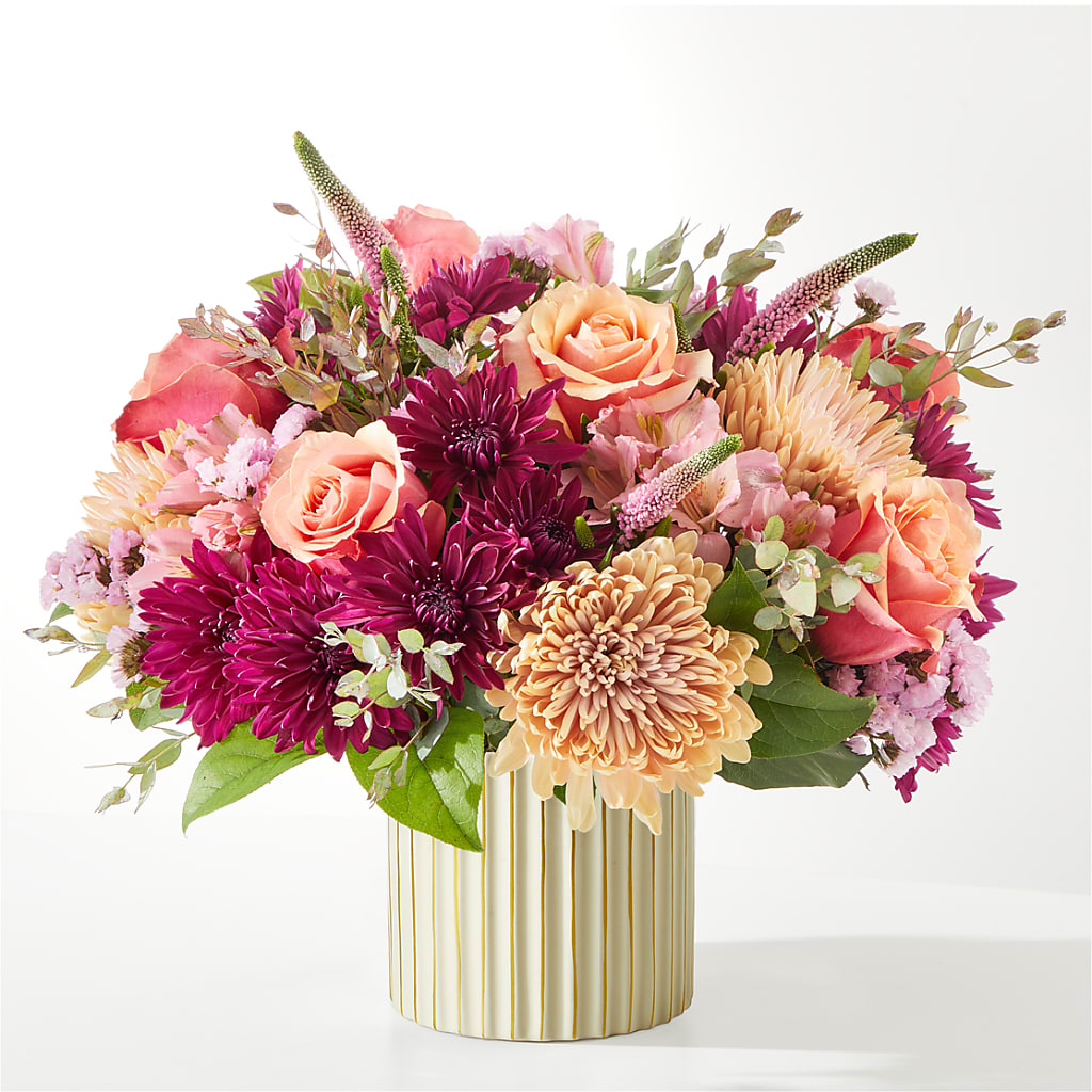 Berry Cobbler Bouquet with Ivory Vase – Jewel, Itasca IL