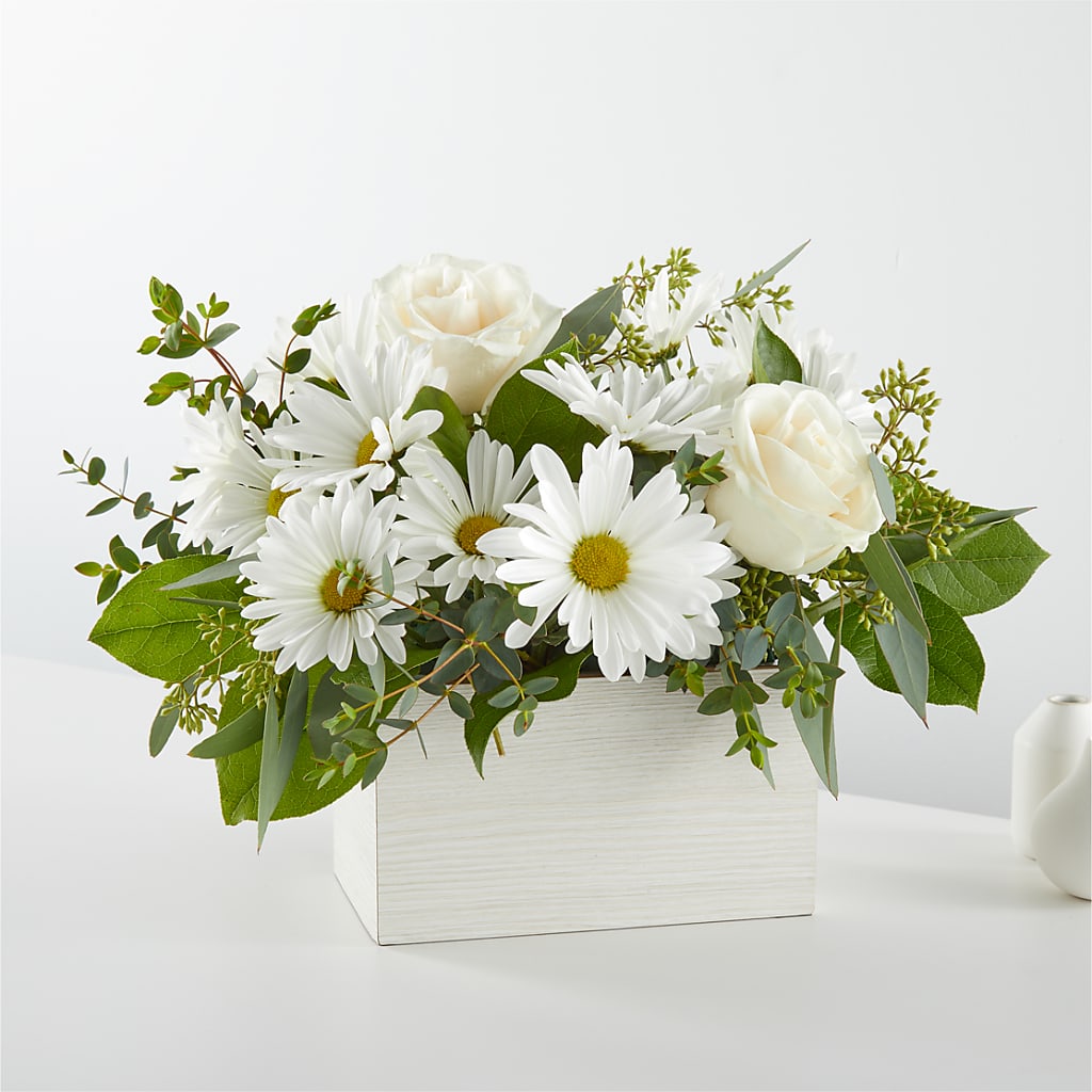 Fresh Linen Box Bouquet –  Jewel, Itasca IL