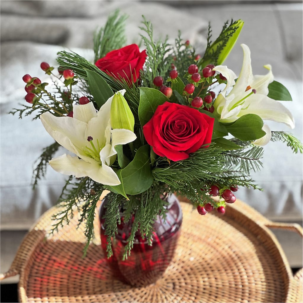 Evergreen Delight Bouquet –  Jewel, Itasca IL