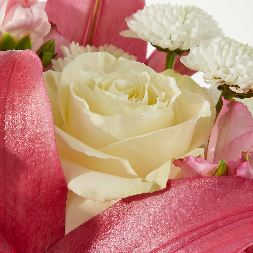 Piece of Cake Bouquet –  Jewel, Itasca IL