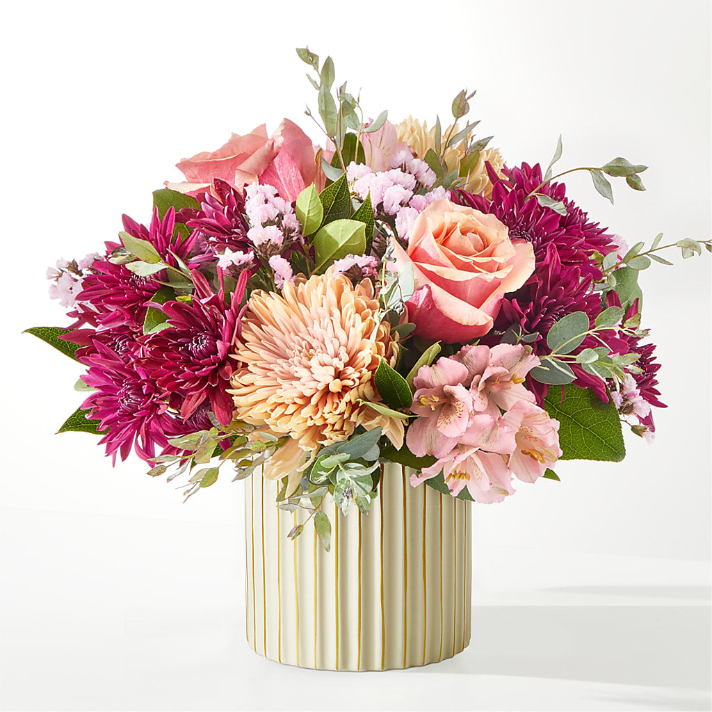 Berry Cobbler Bouquet with Ivory Vase –  Jewel, Itasca IL